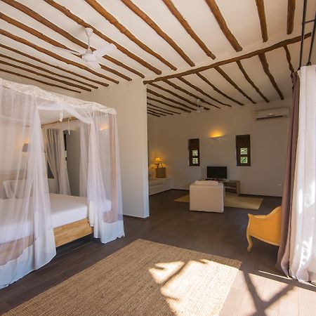 Konokono Beach Resort And Isaraya Luxury Overwater Villas Michamvi Екстериор снимка