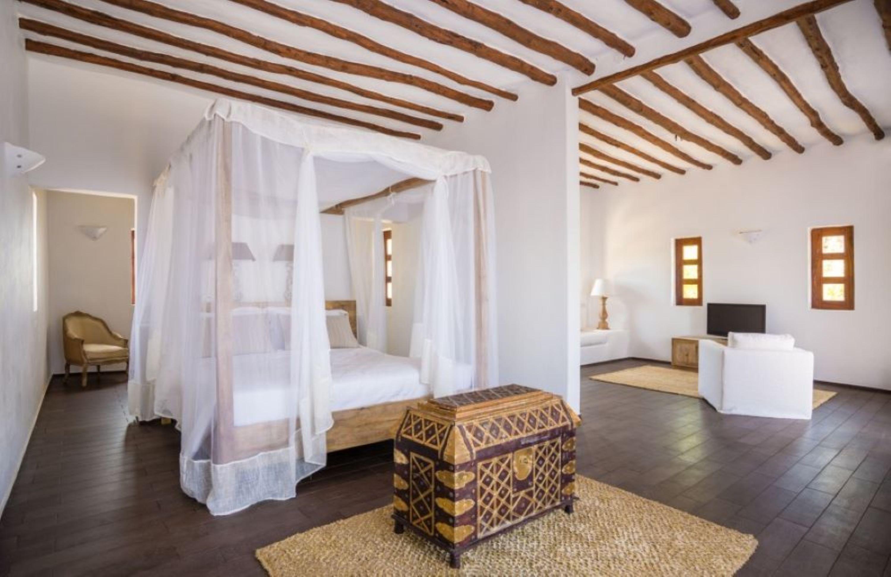 Konokono Beach Resort And Isaraya Luxury Overwater Villas Michamvi Екстериор снимка