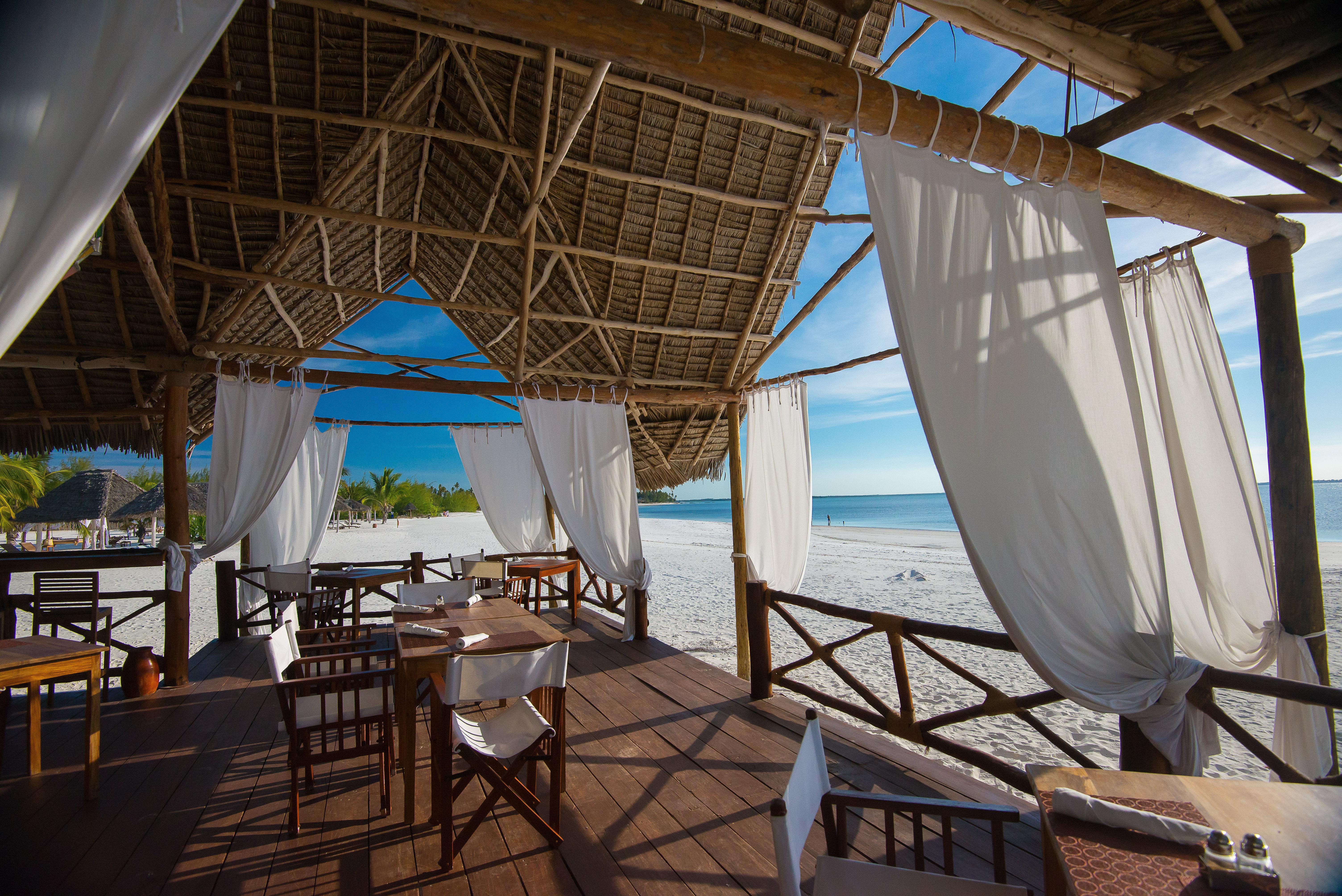 Konokono Beach Resort And Isaraya Luxury Overwater Villas Michamvi Екстериор снимка