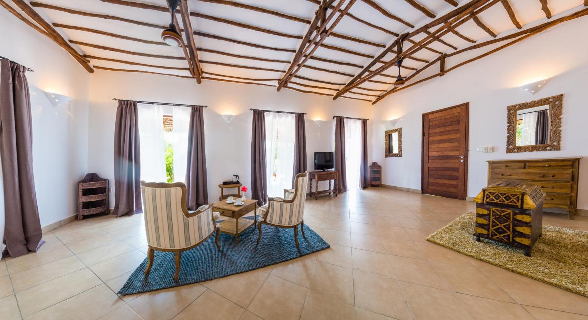 Konokono Beach Resort And Isaraya Luxury Overwater Villas Michamvi Стая снимка