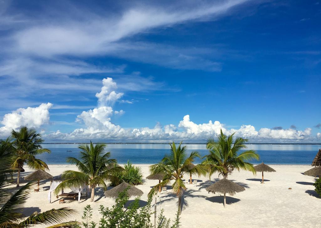 Konokono Beach Resort And Isaraya Luxury Overwater Villas Michamvi Екстериор снимка